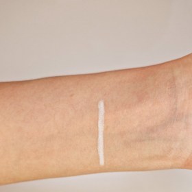 تصویر مداد چشم شمعی سفید بارین مدل Barin beauty ( my kiss ) 