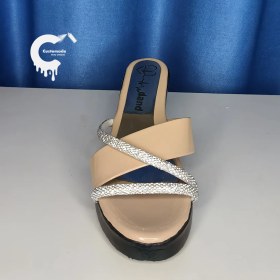 تصویر صندل نگین دار کرمی 