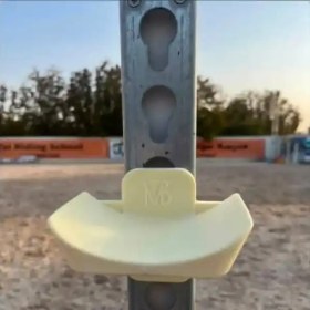 تصویر ریل موانع + میخ (کد 0134) 