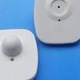 تصویر تگ مربعی RF فرکانس 8/2 تگ دزدگیر مربعی 8/2