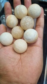 تصویر گوی سنگ نمک کوچک 