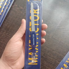 تصویر سوهان ناخن Maxfactor همراه با گوشه گیر .