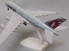 تصویر ماکت هواپیما ایرباس ۳۸۰ قطر ایرویز | Airplane Model 20CM Airbus A380 Qatar Airways 