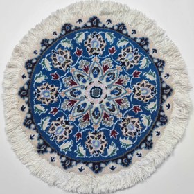 تصویر فرش دستبافت گرد نایین Round handwoven carpet