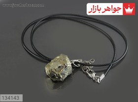 تصویر آویز راف طبیعی سنگ پیریت همراه بند چرمی کد 134143 