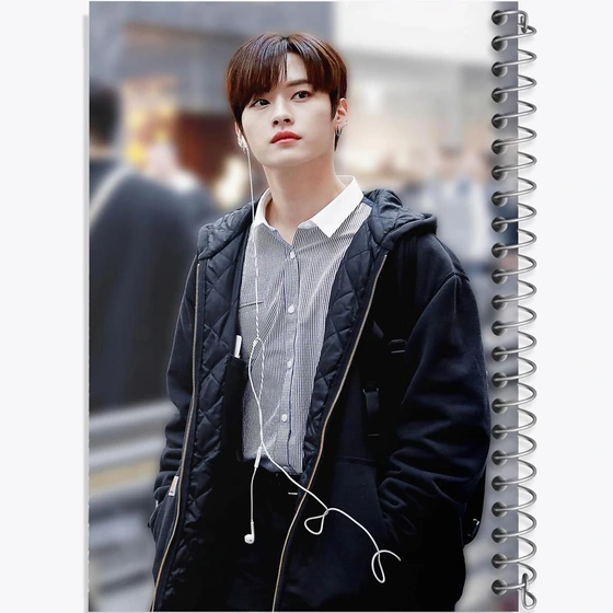 خرید و قیمت دفتر خندالو طرح لی نو گروه استری کیدز Stray Kids | ترب