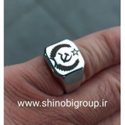 تصویر انگشتر نماد شوروی سابق داس و چکش 