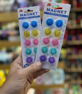 تصویر فروشگاه لوازم تحریر پن