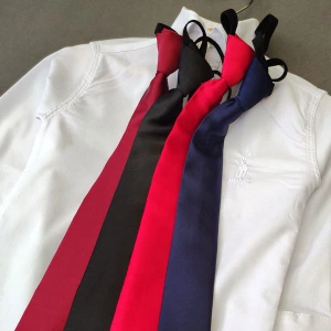 تصویر فروشگاه کت شلوار پسرانه طاهری