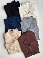 تصویر بلوز یقه ایستاده - شیری 