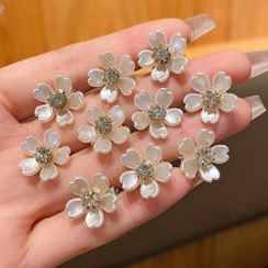 تصویر قفل مو گل صدفی نگین‌دار 