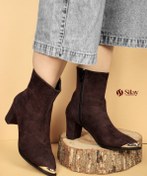 تصویر نیم بوت زنانه سوئیت وارداتی | نوک طلایی | پاشنه ۷ سانتی | ساق ۲۱ سانتی | مشکی و قهوه‌ای 