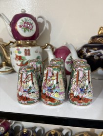 تصویر نمکدان چینی قدیمی گل مرغی 