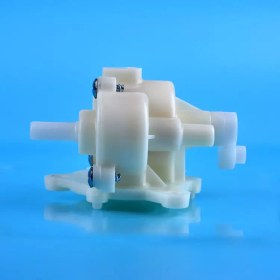 تصویر گیربکس پنکه کامل پلاستیکی مناسب برای انواع پنکه(پارس خزر) 