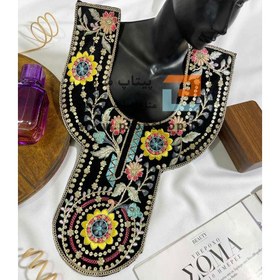 تصویر پنل مشکی مخمل گلدوزی 