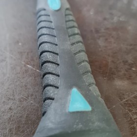 تصویر چکش میخ کش 720 گرمی توتال 