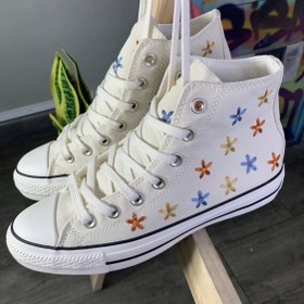 تصویر Embroidered Converse 