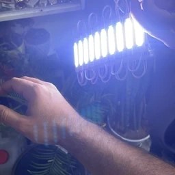 تصویر ریسه بلوکی بسیار پر نور مناسب همه جا داخل ماشین کف پا داخل خانه و هر جایی که بخوایید قیمت برای یک عدد هست 