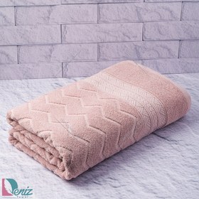 تصویر حوله حمامی طرح البروس 