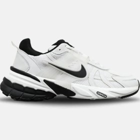 تصویر کتانی نایکی V2K Nike V2K sneakers