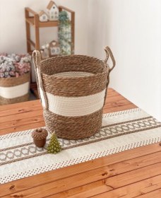 تصویر سبد حصیری دو رنگ سایز متوسط 