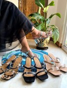 تصویر صندل رکابی پاشنه ۶ شیشه‌ای (قالب کوچک‌پا) 