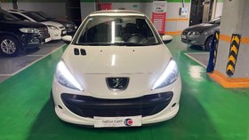 تصویر پژو 207 مدل 1400 ا دنده ای سقف شیشه ای دنده ای سقف شیشه ای