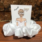 تصویر گیفت عروس اسکرانچی و گوشواره کد ۳ 