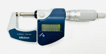 تصویر میکرومتر دیجیتال 0-25 میتوتویو DIFIMATIC MICROMETER