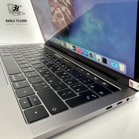 تصویر لپ تاپ MacBook Pro 2018 i5 8259U 13.3" 8GB 256GB SSD 