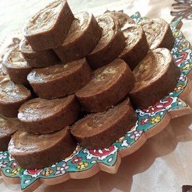 تصویر رنگینک تازه رولتی ، گردویی تهیه شده از خرمای تازه جنوب وگردوی مرغوب درجه یک 