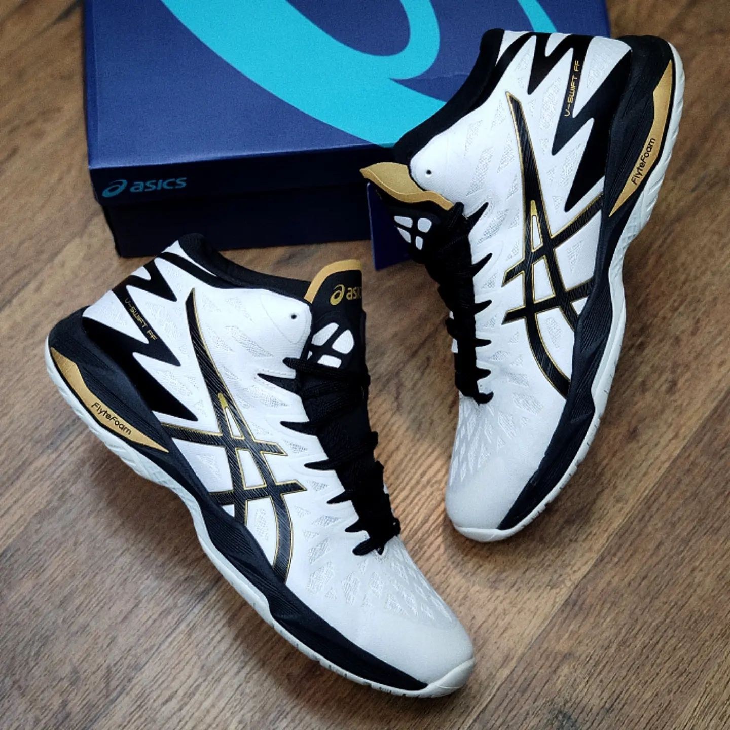 Asics v best sale swift ff