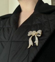 تصویر سنجاق سینه 