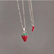 تصویر گردنبند توت فرنگی یا فلفل 