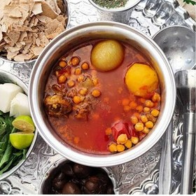 تصویر غذای خانگی دیزی خانگی خوشمزه با گوشت تازه گوسفندی 