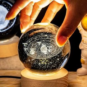 تصویر گوی کریستالی چراغدار طرح گوزن ا Illuminated crystal ball with deer design, 8 cm Illuminated crystal ball with deer design, 8 cm
