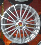 تصویر رینگ چرخ هایما 8s سایز 19 