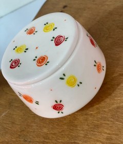 تصویر قندان مدل گل چند رنگ جنس سرامیک 