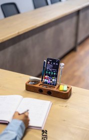 تصویر رومیزی اسپیکری 