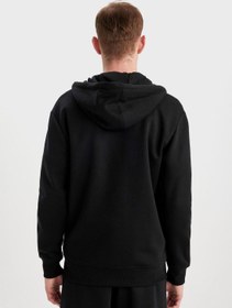 تصویر سویشرت مردانه با فیت معمولی برند Defacto Man Regular Fit Sweatshirt