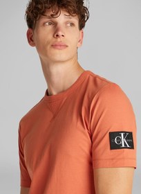 تصویر تی‌شرت گردن‌گرد ضروری برند calvin klein jeans Essential Crew Neck T-Shirt