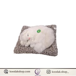 تصویر عروسک گربه خوابیده سفید موزیکال 15 سانتی 