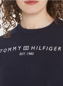 تصویر سویشرت با یقه گرد و لوگو برند Tommy Hilfiger Crew Neck Logo Sweatshirt