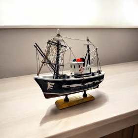 تصویر ماکت قایق ماهیگیری 