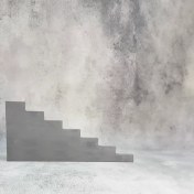 تصویر شیپ عکاسی چوبی طرح پله رنگ طوسی 