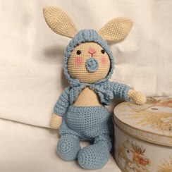 تصویر عروسک دست باف خرگوش آبی 