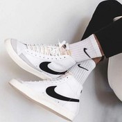 تصویر کفش ورزشی نایکی مدل BQ6806-100 چرم مردانه 