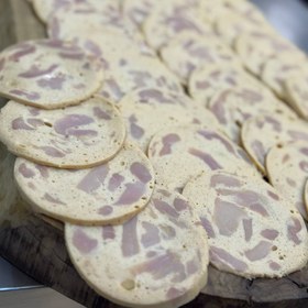 تصویر ژامبون مرغ 330گرم 