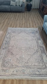 تصویر فرش ماشینی وینتیج طرح هریس سایز ۴ متر رنگ کرم و فیلی 