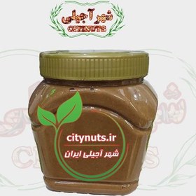 تصویر کره بادام زمینی شکلاتی 